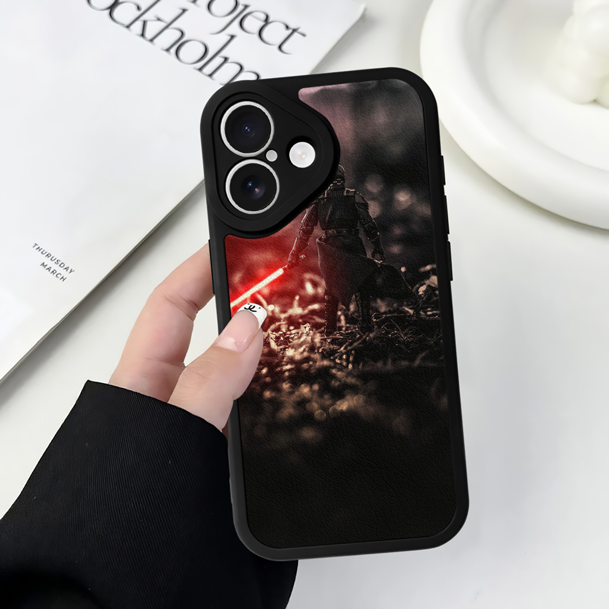 （画像用） スター・ウォーズ Star Wars 【iPhone 16シリーズ対応】シリコンスマホケース（レザー調） 材質：シリコン